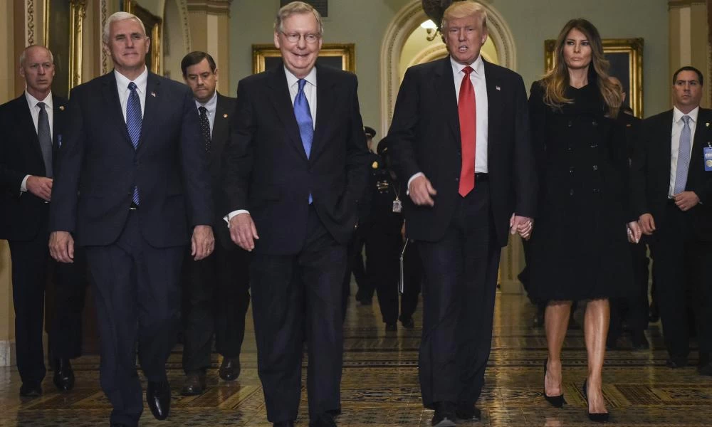 "Αδειάζουν" τον Τραμπ οι Ρεπουμπλικανοί - Δεν περνάει το σενάριο νοθείας